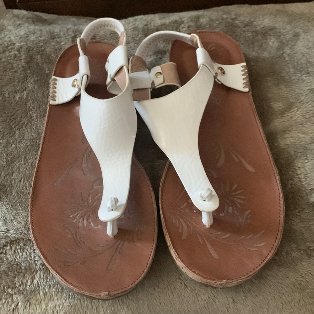 Tommy Bahama sandals